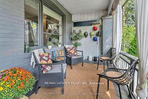 Photo 1 at 10 Oakdene Crescent, Danforth, Toronto