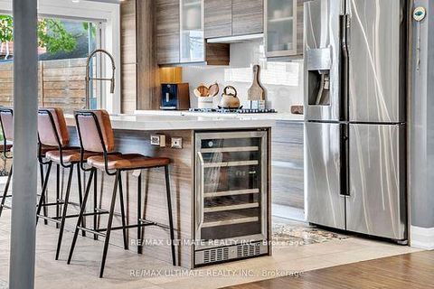 Photo 9 at 10 Oakdene Crescent, Danforth, Toronto