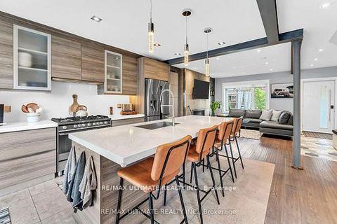 Photo 12 at 10 Oakdene Crescent, Danforth, Toronto