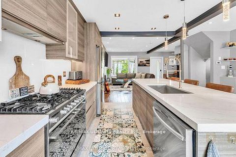 Photo 14 at 10 Oakdene Crescent, Danforth, Toronto