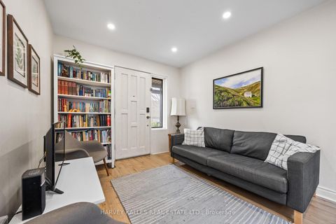 Photo 3 at 231 Bicknell Avenue, Eglinton West, Toronto