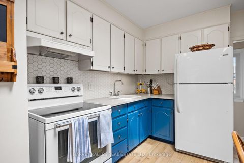 Photo 5 at 231 Bicknell Avenue, Eglinton West, Toronto