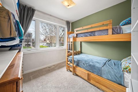 Photo 6 at 231 Bicknell Avenue, Eglinton West, Toronto