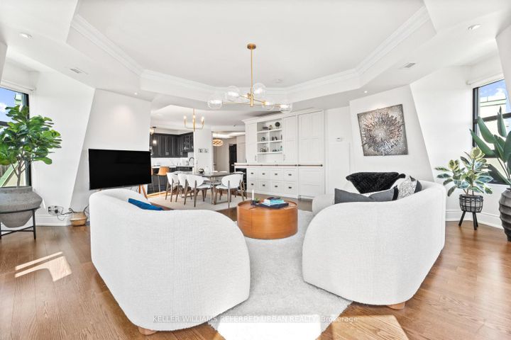 Photo 5 at 708 - 650 Mount Pleasant Road, Mount Pleasant West, Toronto