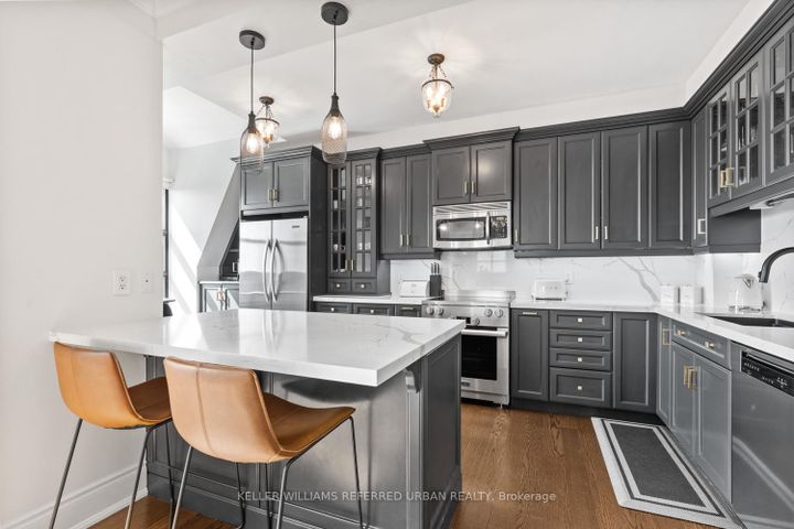 Photo 9 at 708 - 650 Mount Pleasant Road, Mount Pleasant West, Toronto