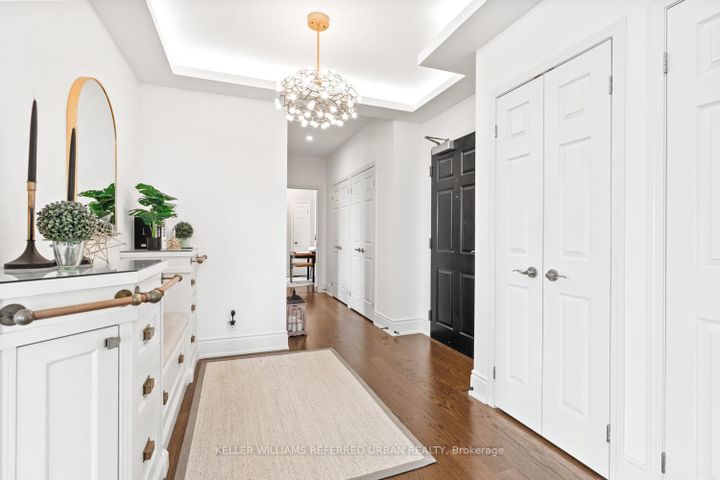 Photo 16 at 708 - 650 Mount Pleasant Road, Mount Pleasant West, Toronto