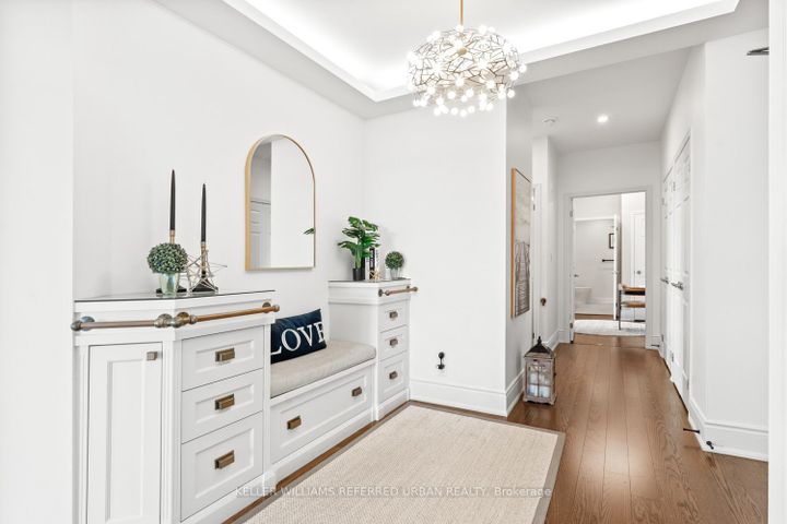 Photo 17 at 708 - 650 Mount Pleasant Road, Mount Pleasant West, Toronto