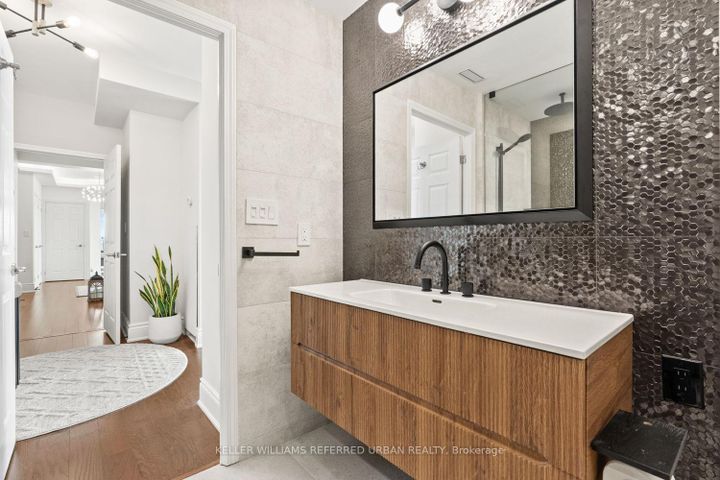Photo 25 at 708 - 650 Mount Pleasant Road, Mount Pleasant West, Toronto