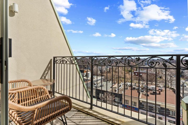 Photo 37 at 708 - 650 Mount Pleasant Road, Mount Pleasant West, Toronto