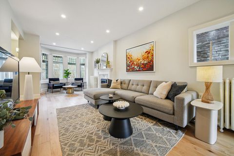 Photo 8 at 29 Parkside Drive, Swansea, Toronto