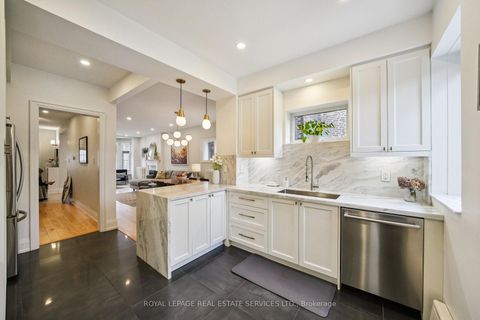 Photo 15 at 29 Parkside Drive, Swansea, Toronto