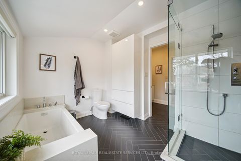 Photo 23 at 29 Parkside Drive, Swansea, Toronto