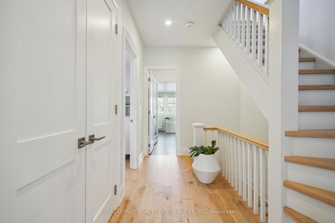 Photo 25 at 29 Parkside Drive, Swansea, Toronto