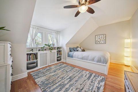 Photo 26 at 29 Parkside Drive, Swansea, Toronto