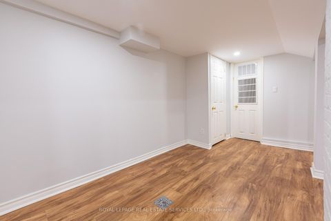 Photo 35 at 29 Parkside Drive, Swansea, Toronto