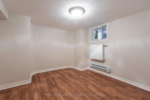 Photo 36 at 29 Parkside Drive, Swansea, Toronto