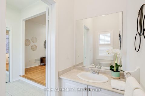 Photo 3 at 6 Levellands Crescent, Langstaff, Richmond Hill