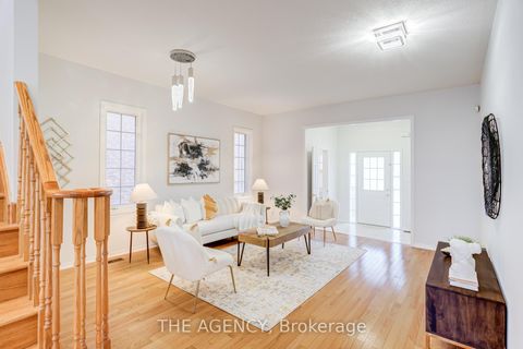 Photo 7 at 6 Levellands Crescent, Langstaff, Richmond Hill