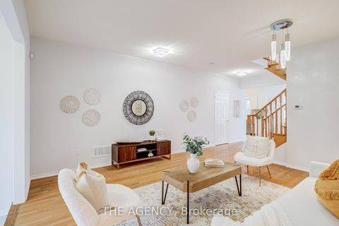 Photo 9 at 6 Levellands Crescent, Langstaff, Richmond Hill