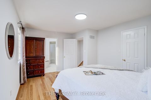 Photo 20 at 6 Levellands Crescent, Langstaff, Richmond Hill