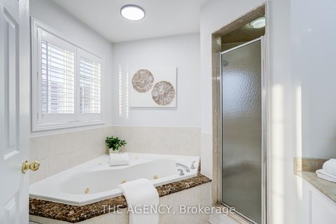 Photo 22 at 6 Levellands Crescent, Langstaff, Richmond Hill