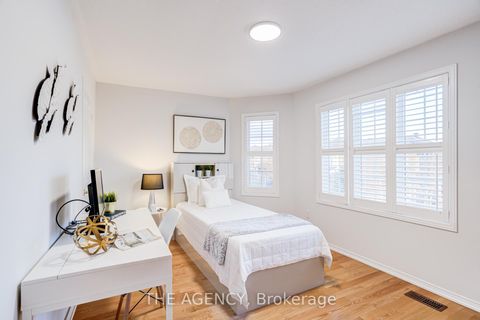 Photo 25 at 6 Levellands Crescent, Langstaff, Richmond Hill