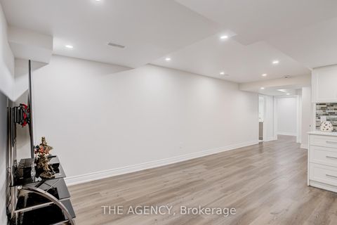 Photo 34 at 6 Levellands Crescent, Langstaff, Richmond Hill