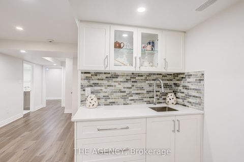 Photo 35 at 6 Levellands Crescent, Langstaff, Richmond Hill