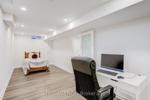 Photo 37 at 6 Levellands Crescent, Langstaff, Richmond Hill