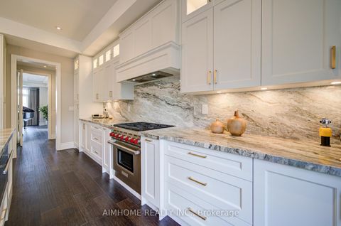 Photo 10 at 212 Sussex Avenue, Harding, Richmond Hill