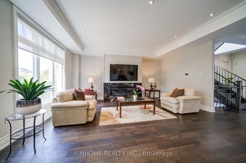 Photo 15 at 212 Sussex Avenue, Harding, Richmond Hill