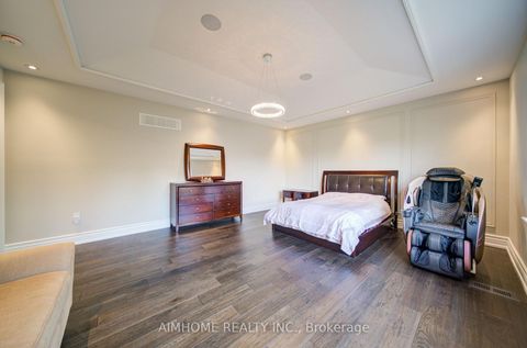 Photo 24 at 212 Sussex Avenue, Harding, Richmond Hill