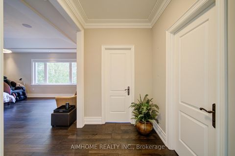 Photo 25 at 212 Sussex Avenue, Harding, Richmond Hill