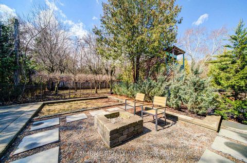 Photo 47 at 212 Sussex Avenue, Harding, Richmond Hill