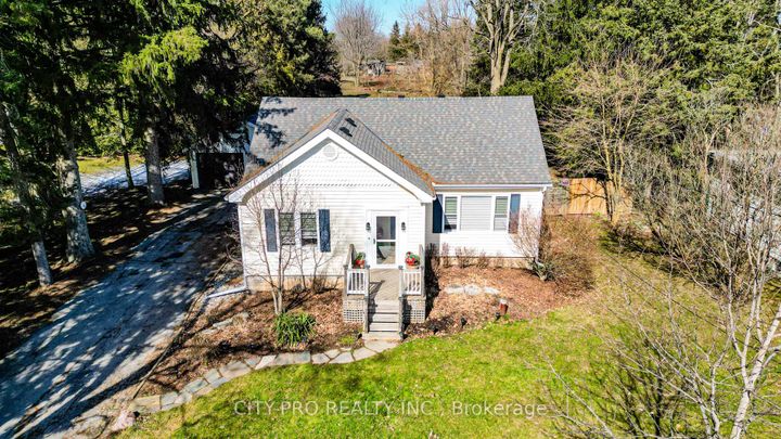 Photo 1 at 443 5th Concession Road W, Rural Flamborough, Hamilton