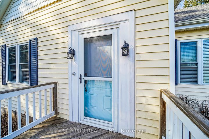 Photo 3 at 443 5th Concession Road W, Rural Flamborough, Hamilton