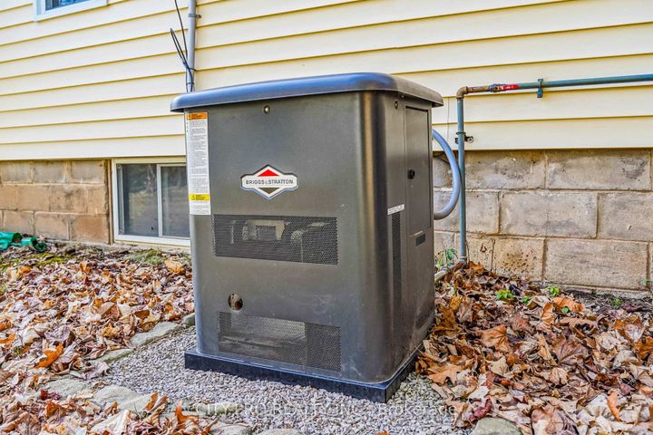 Photo 8 at 443 5th Concession Road W, Rural Flamborough, Hamilton