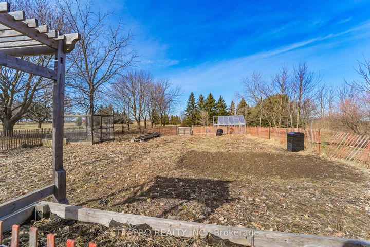 Photo 9 at 443 5th Concession Road W, Rural Flamborough, Hamilton