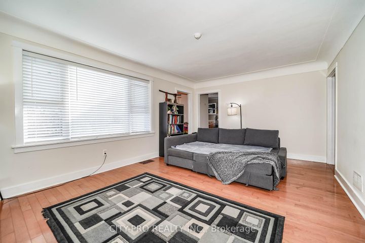 Photo 15 at 443 5th Concession Road W, Rural Flamborough, Hamilton