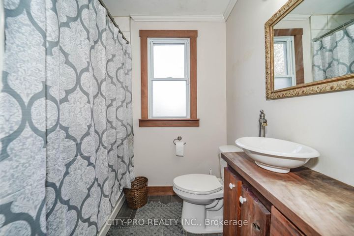 Photo 22 at 443 5th Concession Road W, Rural Flamborough, Hamilton