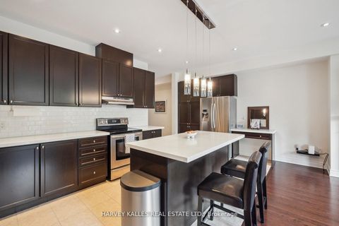 Photo 15 at 45 - 8777 Dufferin Street, Patterson, Vaughan