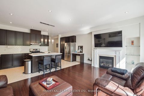 Photo 21 at 45 - 8777 Dufferin Street, Patterson, Vaughan