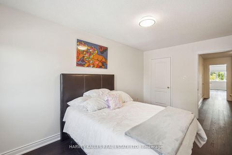 Photo 35 at 45 - 8777 Dufferin Street, Patterson, Vaughan
