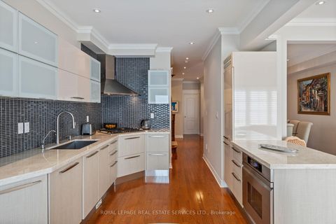 Photo 8 at 140 Kingsbridge Circle, Beverley Glen, Vaughan