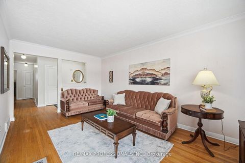 Photo 7 at 7 Pettit Drive, Richview, Toronto