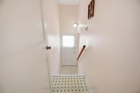 Photo 26 at 7 Pettit Drive, Richview, Toronto
