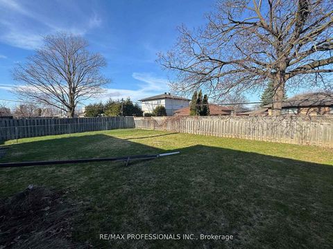 Photo 43 at 7 Pettit Drive, Richview, Toronto