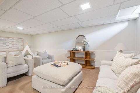 Photo 38 at 20 Crest Fern Way, Don Valley Village, Toronto