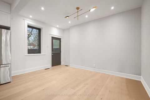 Photo 12 at 231 Macpherson Avenue, Casa Loma, Toronto