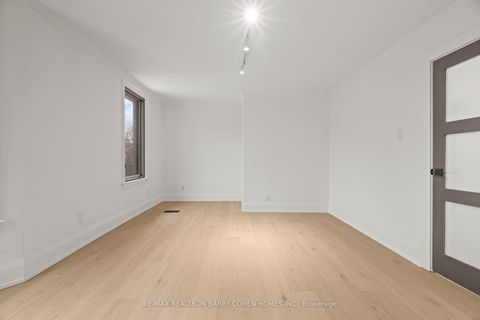 Photo 19 at 231 Macpherson Avenue, Casa Loma, Toronto